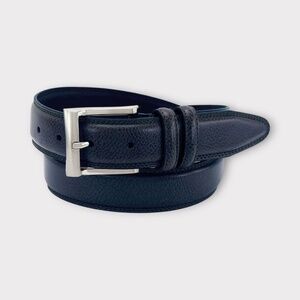 Men's Florsheim 32mm Pebble Grain Leather Belt in Navy.